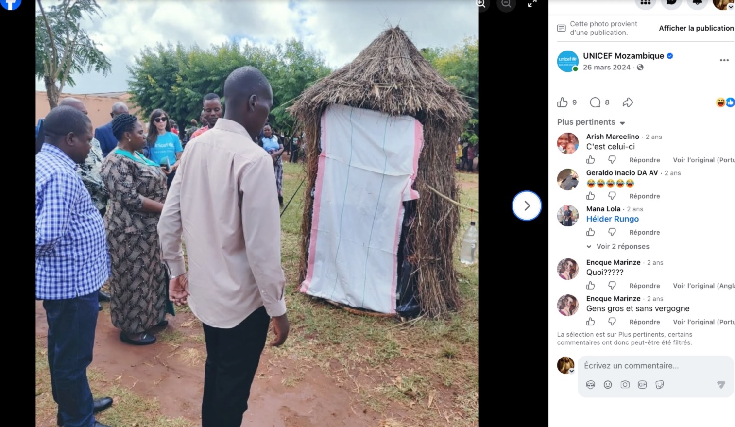 Faux, cette image ne montre pas l'inauguration d'un « WC public » par un député au Togo